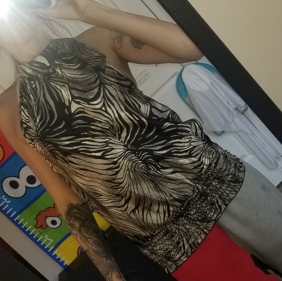 Seduction halter top - Picture 5 of 5